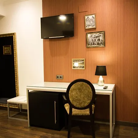 مودرنو برشلونة