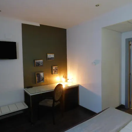 Hotel Moderno