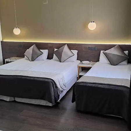 Moderno Hotel Barcellona