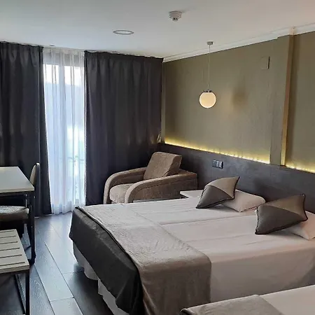 Ξενοδοχείο Moderno 3*