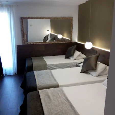 Moderno Ξενοδοχείο 3*
