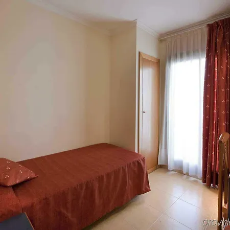 Moderno Ξενοδοχείο 3*