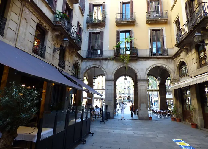 مودرنو 3* برشلونة