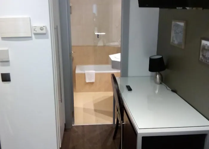 مودرنو 3* برشلونة