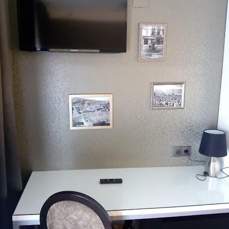 Moderno Hotel 3*